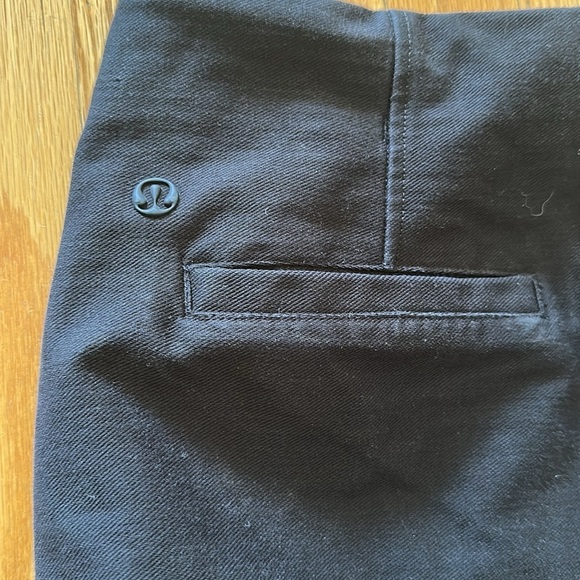 Lululemon sz 4 Utilitech Relaxed Mid-Rise Trouser 7/8 Length Black Pants Nulu - Picture 7 of 13